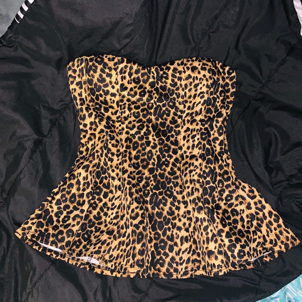Strapless animal print top🌸